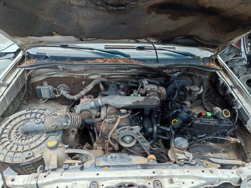  Toyota HILUX 2006    EN DESARME